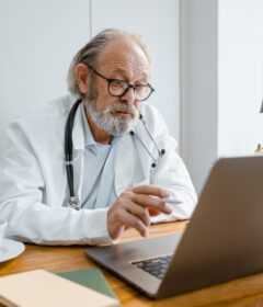 Explore The Top Benefits Of Online Doctor Consultations